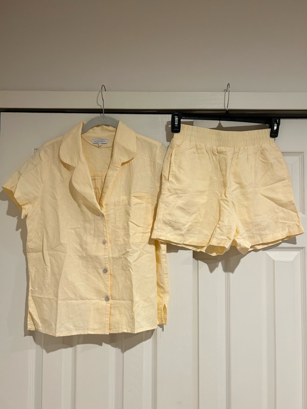 NWOT Crescent Linen-Blend Short Sleeve Set in Pale Yellow